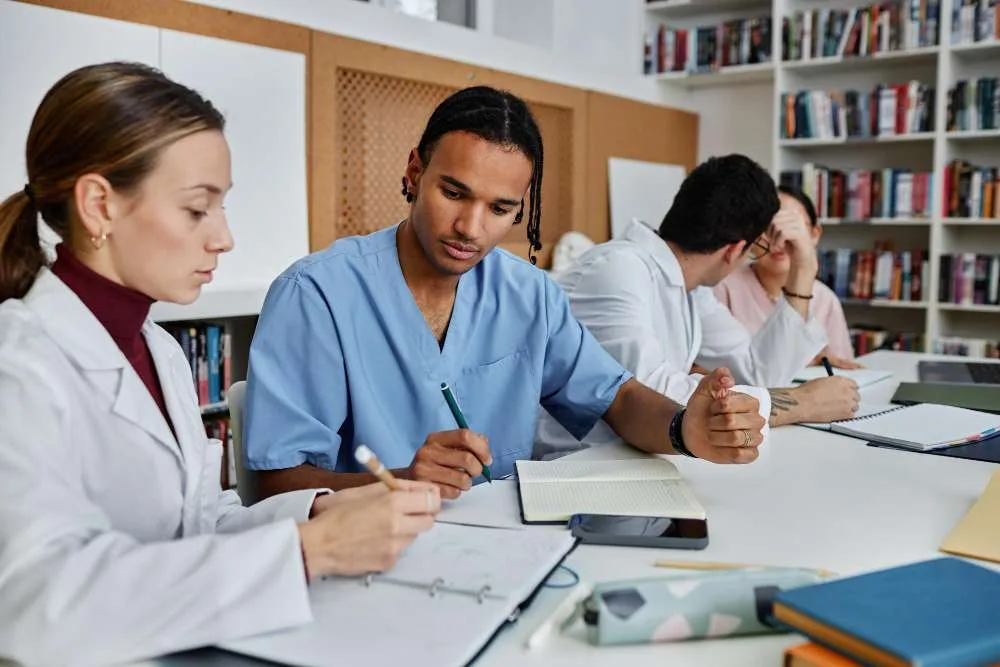 USMLE Study Materials - Review books, question banks, and online resources